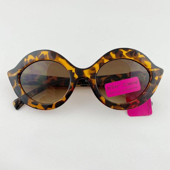 Betsey Johnson Tortoise Sunglasses - Picture 5 of 5
